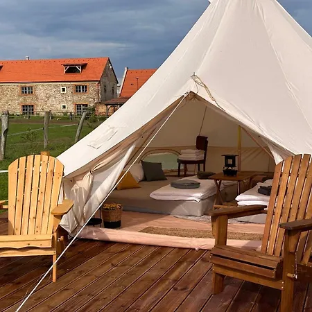 Farma Blato - Sypka A Glamping 아파트 Uhlirske Janovice